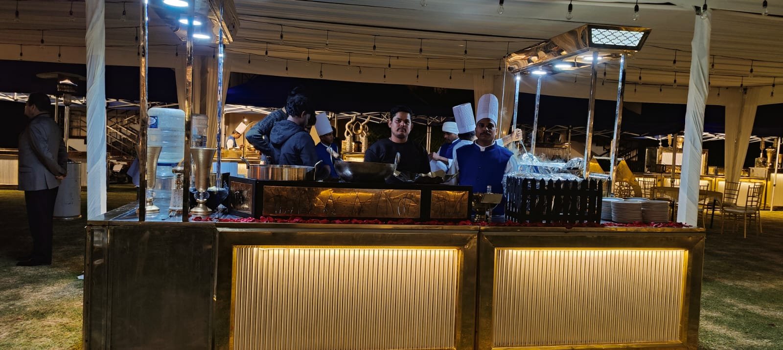 Chic outdoor live bar setup